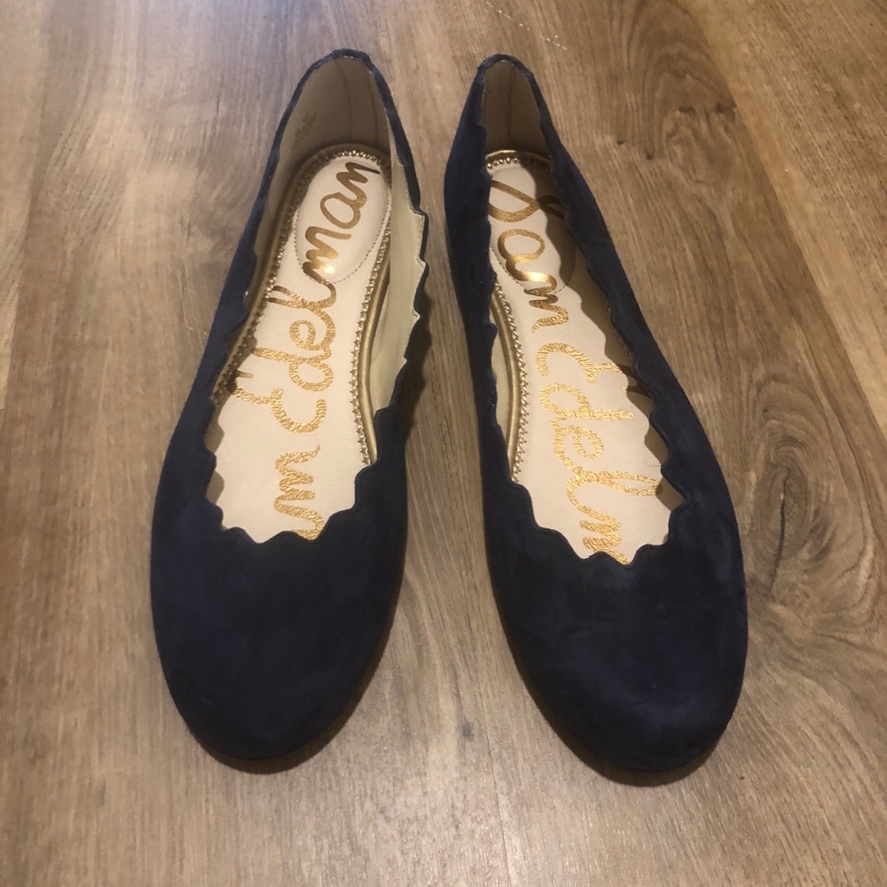 NEVER WORN Sam Edelman scallop flat